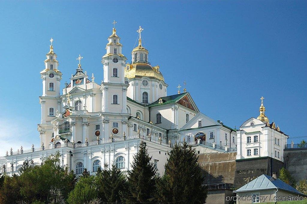 Hotel Optima Pochayiv Pochaiv Exterior foto